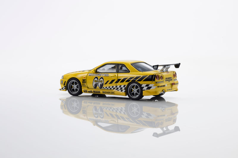 Load image into Gallery viewer, NISSAN SKYLINE GT-R (R34) MOONEYES 2 WITH LED 2026  + MOTN LED BASE SYSTEM BLACK 2025 KYOSHO 1:64
