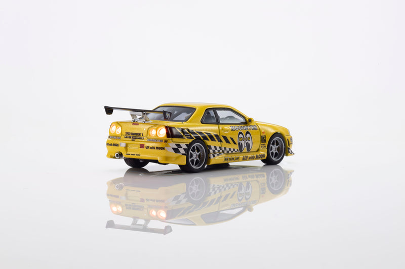 Load image into Gallery viewer, NISSAN SKYLINE GT-R (R34) MOONEYES 2 WITH LED 2026  + MOTN LED BASE SYSTEM BLACK 2025 KYOSHO 1:64
