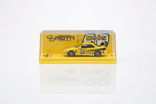 NISSAN SKYLINE GT-R (R34) MOONEYES 2 WITH LED 2026  + MOTN LED BASE SYSTEM BLACK 2025 KYOSHO 1:64