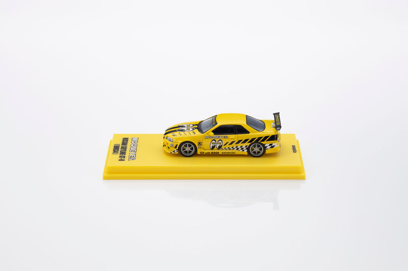 Load image into Gallery viewer, NISSAN SKYLINE GT-R (R34) MOONEYES 2 WITH LED 2026  + MOTN LED BASE SYSTEM BLACK 2025 KYOSHO 1:64
