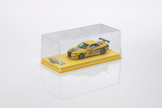 NISSAN SKYLINE GT-R (R34) MOONEYES 2 WITH LED 2026  + MOTN LED BASE SYSTEM BLACK 2025 KYOSHO 1:64