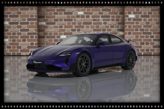 Porsche TAYCAN TURBO GT PAARS SKY METALLIC 2023 GT SPIRIT 1:18