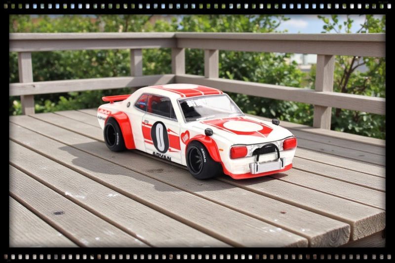 Load image into Gallery viewer, Nissan SKYLINE GT-R (KPGC10) KAIDO WORKS V2 1969  MINI GT 1:64
