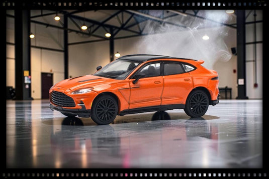 ASTON MARTIN DBX 707 ORANGE POP RACE 1:64