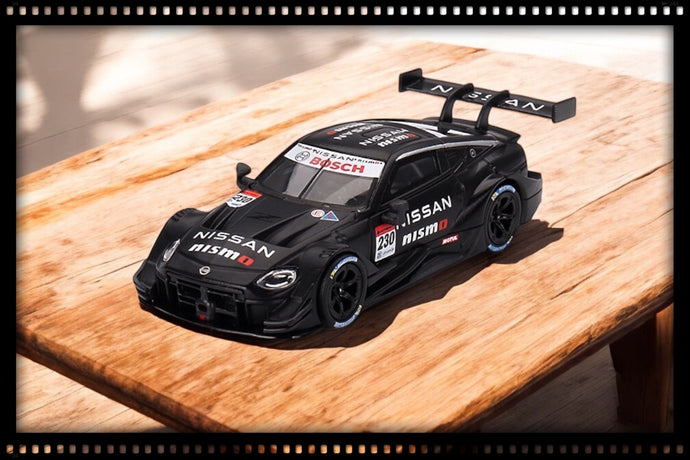 Nissan Z GT500 #230 NISMO PRESENTATION SUPER GT SERIES 2021 (LHD) MINI GT 1:64