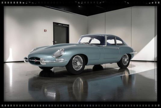 JAGUAR E TYPE OPALESCENT SILVER BLUE 1961 GT SPIRIT 1:12