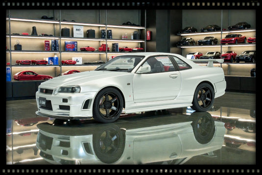 NISSAN SKYLINE (R34) GT-R Z TUNE SILVER 1999 SOLIDO 1:18