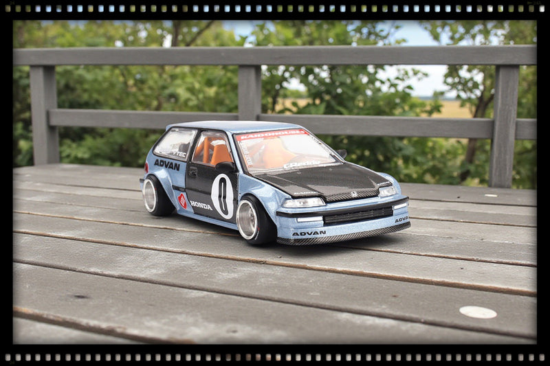 Load image into Gallery viewer, Honda CIVIC (EF) ROULETTE V1 1987 MINI GT 1:64
