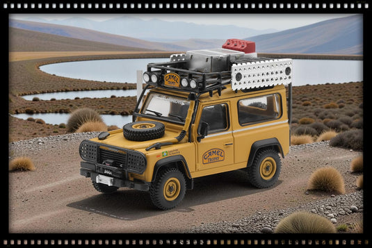 LAND ROVER DEFENDER 90 ÉQUIPE CAMEL TROPHY BRÉSIL CAMEL TROPHY BORNEO 1985 MINI GT 1:64