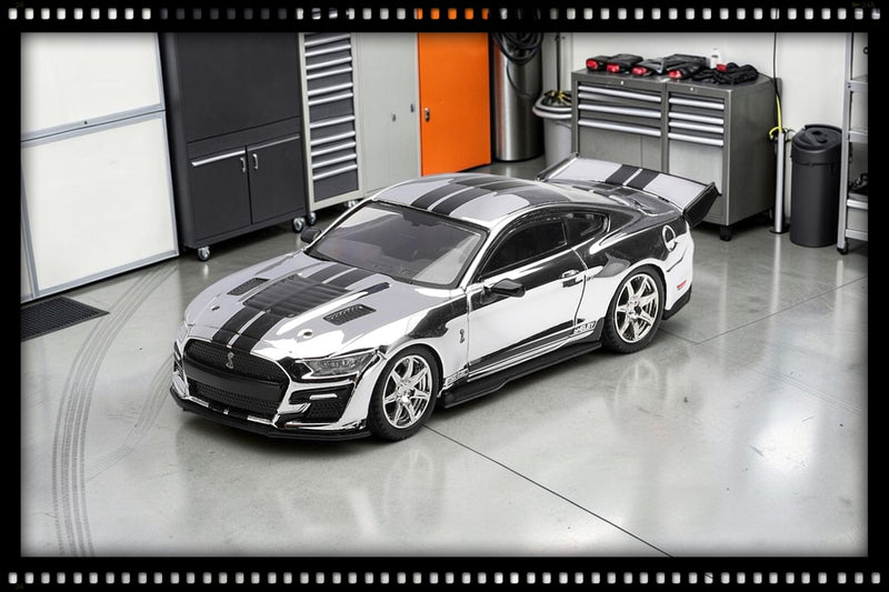 Chargez l'image dans la visionneuse de la galerie, FORD SHELBY GT500 DRAGON SNAKE CONCEPT ARGENTÉ CHROME 2020 (LHD) MINI GT 1:64
