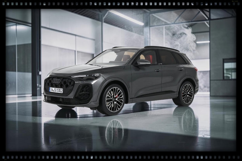 Chargez l'image dans la visionneuse de la galerie, AUDI SQ5 TFSI GRIS 2025 OTTOmobile 1:18
