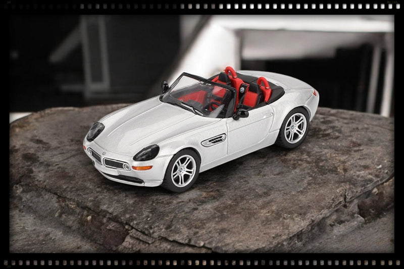 Load image into Gallery viewer, Bmw Z8 TITANIUM SILVER 2003 (LHD) MINI GT 1:64
