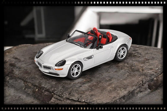 Bmw Z8 TITANIUM SILVER 2003 (LHD) MINI GT 1:64