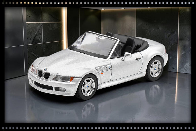 Load image into Gallery viewer, BMW Z3 2,8I TITANIUM SILVER 1997 MINI GT 1:64

