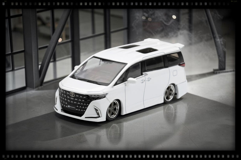 Chargez l'image dans la visionneuse de la galerie, TOYOTA ALPHARD 40 KUHL BLANC 2025 MINI GT 1:64
