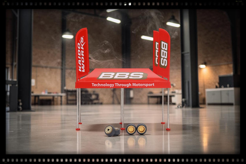 Chargez l'image dans la visionneuse de la galerie, KAIDO HOUSE TENTE BBS V2 2026 MINI GT 1:64
