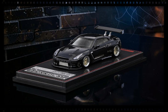 NISSAN PANDEM R35 GT-R ZWART METALLIC IGNITION MODEL 1:64