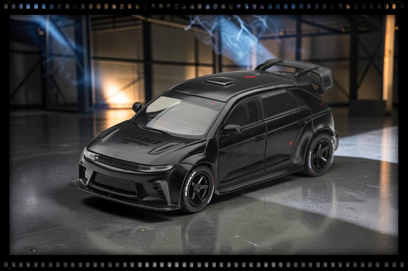 Laad de afbeelding in de Gallery-viewer, HYUNDAI IONIQ 5N RS-01T STEALTH 2025 MINI GT 1:64
