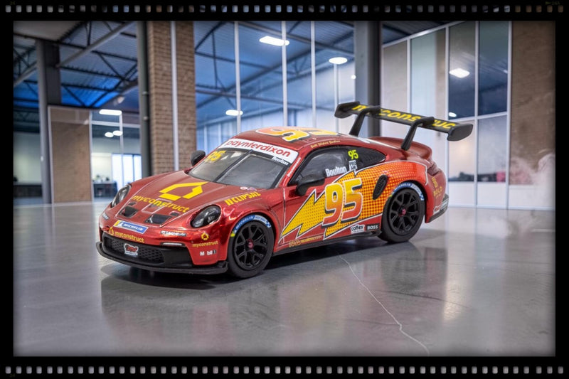 Chargez l'image dans la visionneuse de la galerie, PORSCHE 991 (992) GT3 CUP BRETT BOULTON PORSCHE CARRERA CUP AUSTRALIA 2025 TARMAC WORKS 1:64
