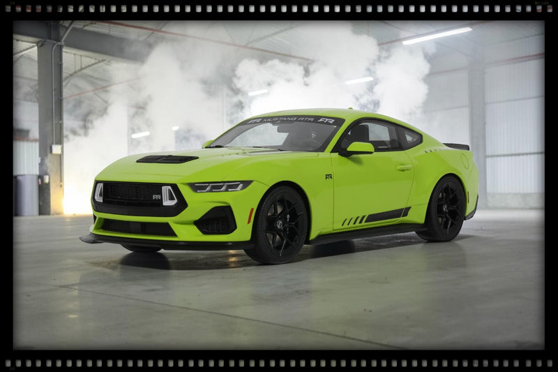 Laad de afbeelding in de Gallery-viewer, FORD RTR MUSTANG SPEC-3 GEEL 2025 GT SPIRIT 1:18
