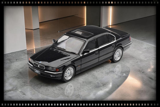 BMW 750IL (E38) BLACK SAPPHIRE 1999 MINI GT 1:64
