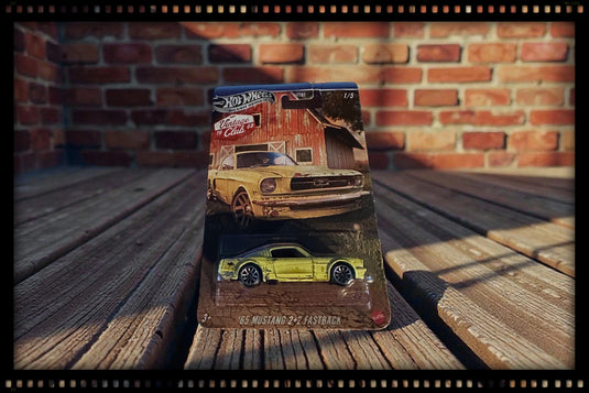 Ford MUSTANG 2+2 Fastback Yellow HOT WHEELS 1:64
