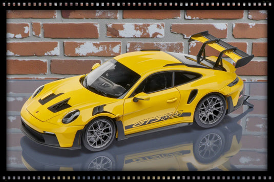 Porsche 911 GT3 RS (992) Yellow - LIMITED EDITION -  PORSCHE DEALERMODEL 1:18