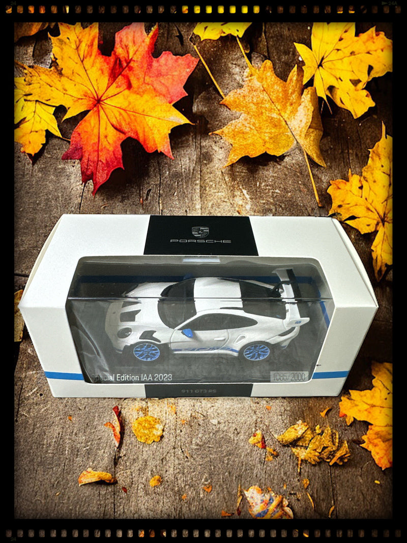 Load image into Gallery viewer, Porsche 911 GT3 RS (992) IAA SPECIAL MODEL 2023 White/Blue - LIMITED EDITION 2000 pieces - PORSCHE DEALERMODEL 1:43
