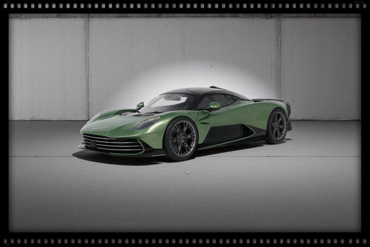 Aston Martin VALHALLA GREEN 2025 GT SPIRIT 1:18