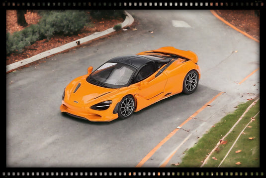 McLaren 750S MCLAREN ORANGE 2024 (LHD) MINI GT 1:64