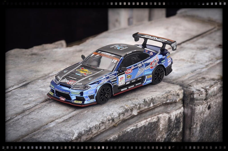 Load image into Gallery viewer, NISSAN SILVIA S15 D-MAX #70 D-MAX RACING 2023 D1 GRAND PRIX (BLISTER) MINI GT 1:64
