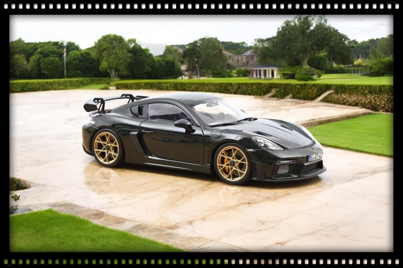 Load image into Gallery viewer, Porsche Cayman GT4 RS with pack Weissach 2023 Green NOREV 1:18
