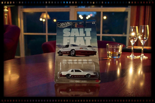 1988 FORD T-BIRD HOT WHEELS 1:64