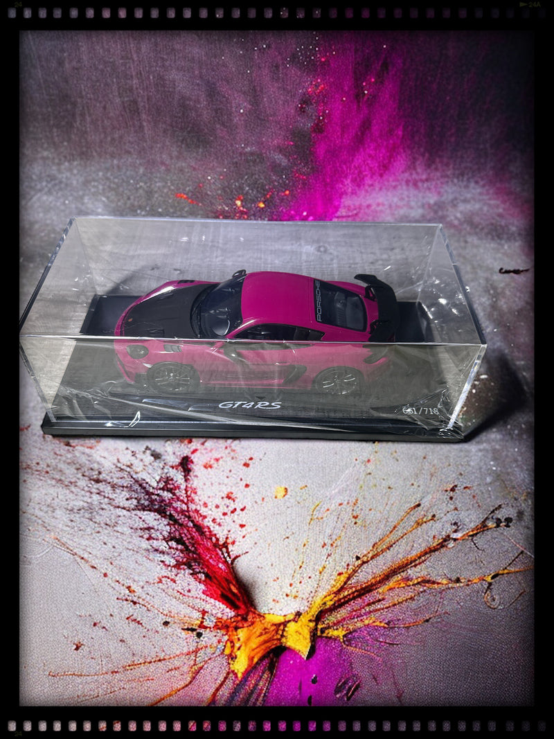 Load image into Gallery viewer, Porsche 718 CAYMAN GT4 RS (982) Purple with Case - LIMITED EDITION 718 pieces - PORSCHE DEALERMODEL 1:18

