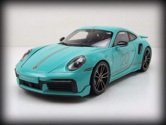 Porsche 911 (992) Turbo S coupe Sport Design 2021 Green MINICHAMPS 1:18