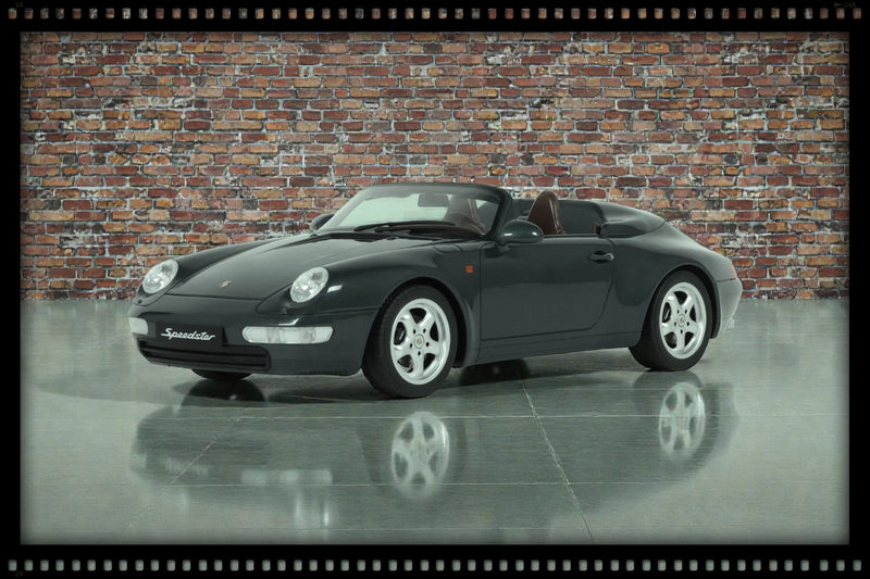Load image into Gallery viewer, Porsche 993 SPEEDSTER GREEN GT SPIRIT 1:18
