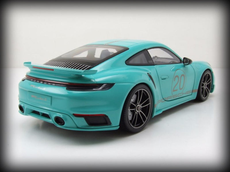 Load image into Gallery viewer, Porsche 911 (992) Turbo S coupe Sport Design 2021 Green MINICHAMPS 1:18
