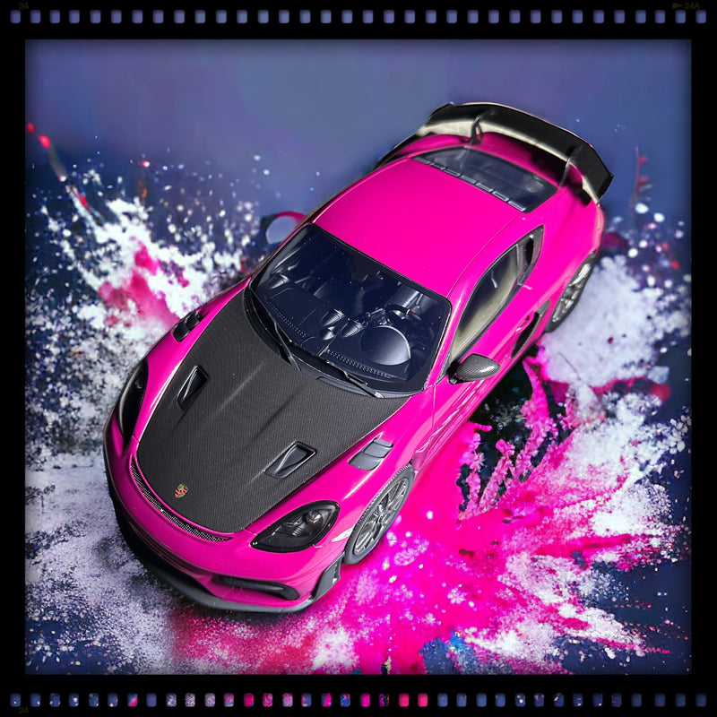 Load image into Gallery viewer, Porsche 718 CAYMAN GT4 RS (982) Purple with Case - LIMITED EDITION 718 pieces - PORSCHE DEALERMODEL 1:18
