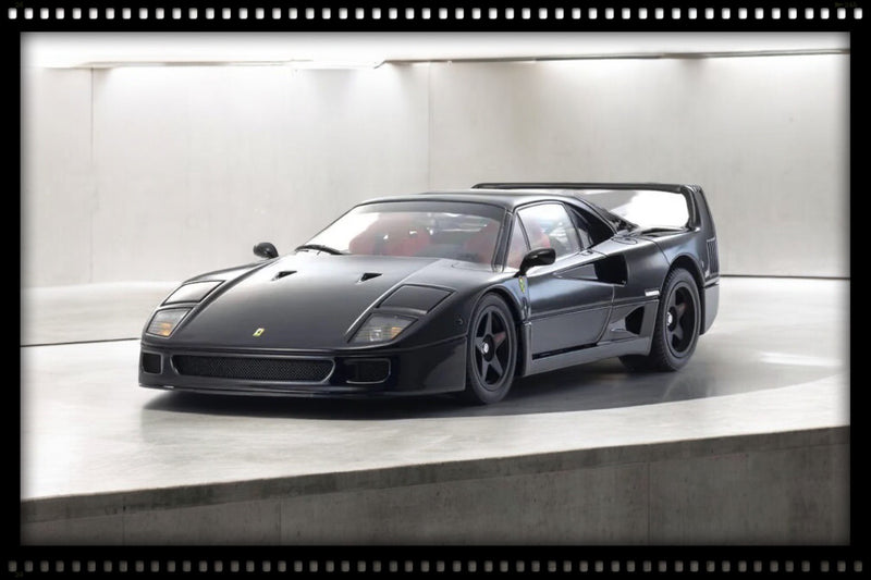 Load image into Gallery viewer, Ferrari F40 (1987) BLACK – KYOSHO 1:18 Scale Model – Iconic Supercar Replica
