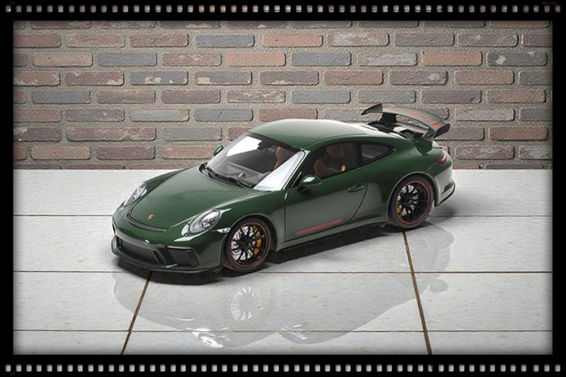 Load image into Gallery viewer, Porsche 911 GT3 2017 Green MINICHAMPS 1:18
