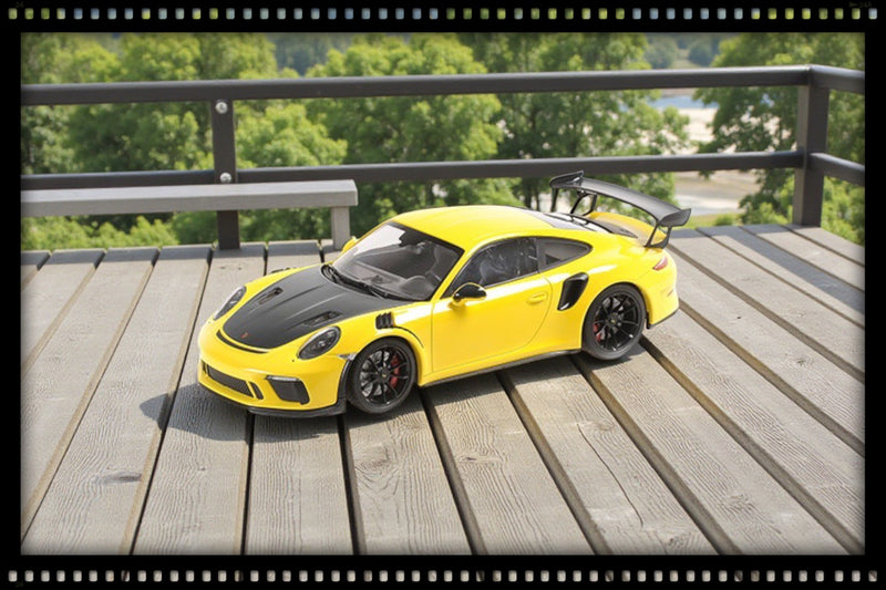 Load image into Gallery viewer, Porsche 911 GT3RS (991.2) – 2019 – YELLOW W/ BLACK WHEELS MINICHAMPS 1:18
