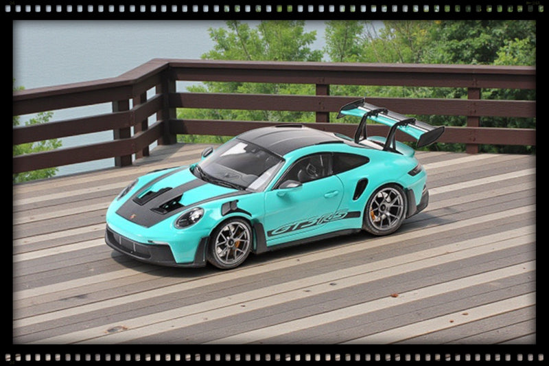 Load image into Gallery viewer, Porsche 911 (992) GT3RS 2024 GREEN W DARKSILVER WHEELS MINICHAMPS 1:18
