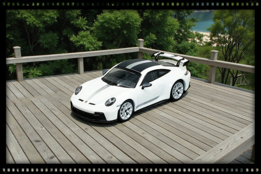 Porsche 911 (992) GT3 2021 White MINICHAMPS 1:64