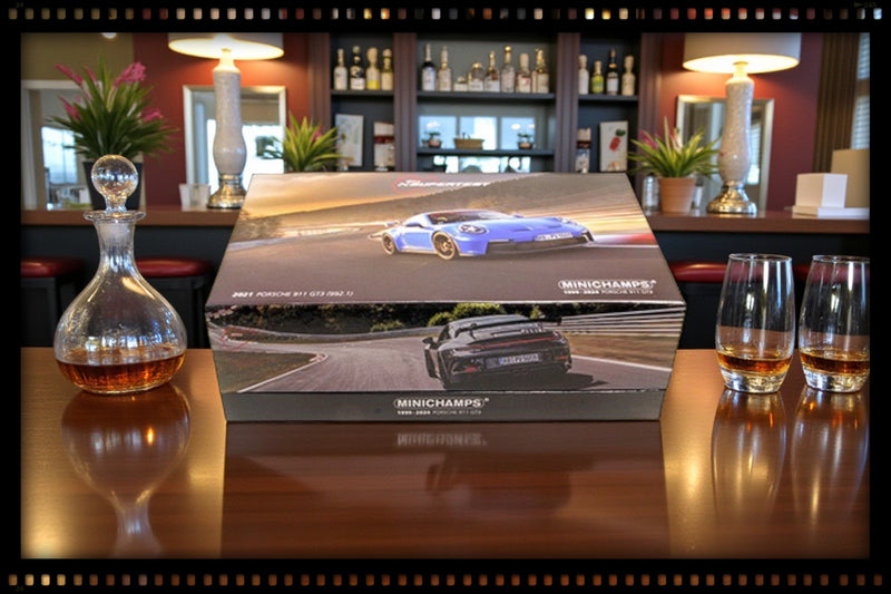 Load image into Gallery viewer, Porsche 911 (992) GT3 – 2021 - 2 CAR SET – BLUE/BLACK ‼️LIMITED EDITION 525 pieces‼️ MINICHAMPS 1:43
