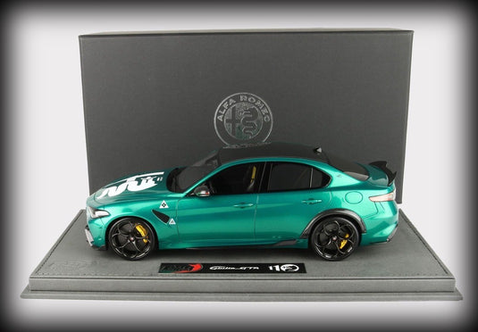 Alfa Romeo Giulia GTA Special Version with display case (LIMITED EDITION 14 pieces) BBR Models 1:18