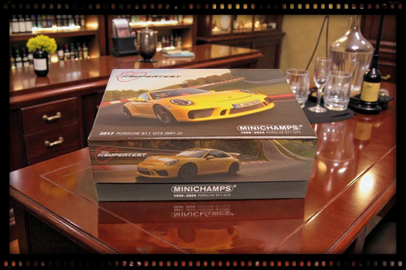 Load image into Gallery viewer, Porsche 911 GT3 2017 YELLOW SPECIAL BOX ‼️LIMITED EDITION 525 pieces‼️ MINICHAMPS 1:43
