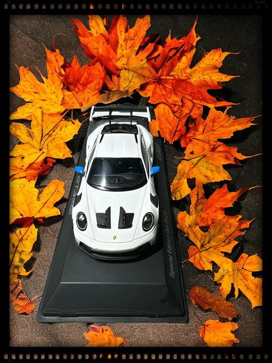 Porsche 911 GT3 RS (992) IAA SPECIAL MODEL 2023 White/Blue - LIMITED EDITION 2000 pieces - PORSCHE DEALERMODEL 1:43