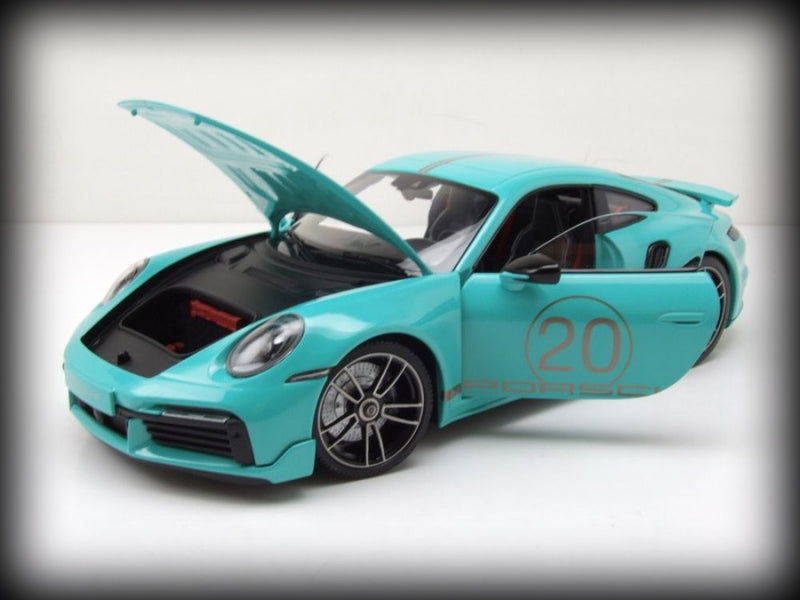 Load image into Gallery viewer, Porsche 911 (992) Turbo S coupe Sport Design 2021 Green MINICHAMPS 1:18
