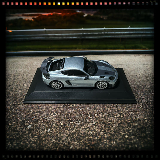 Porsche 718 CAYMAN GT4 RS Grey PORSCHE DEALERMODEL 1:43