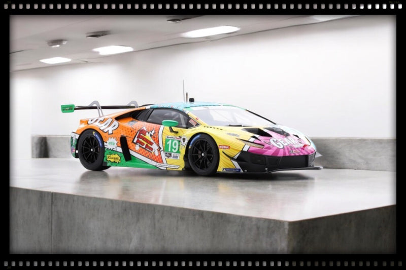 Load image into Gallery viewer, Lamborghini HURACAN GT3 EVO TEAM GEAR RACING BY GRT GRASSER N 19 24h DAYTONA 2020 C.NIELSEN - K.LEGGE - T.CALDERON - R.FREY - LIGHT BLUE YELLOW/GREEN with case &amp; base SPARK 1:18
